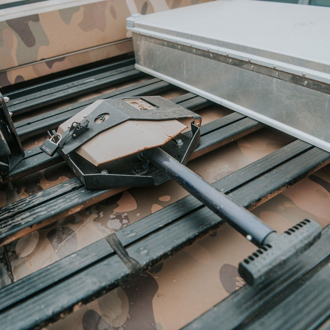 DMOS Delta Shovel Mount